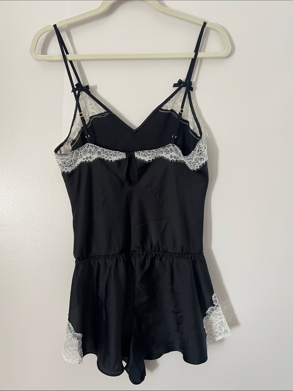 Kate Spade New York Dream a Little Dream Black Satin Lace Sleep Romper Teddy - Picture 4 of 9